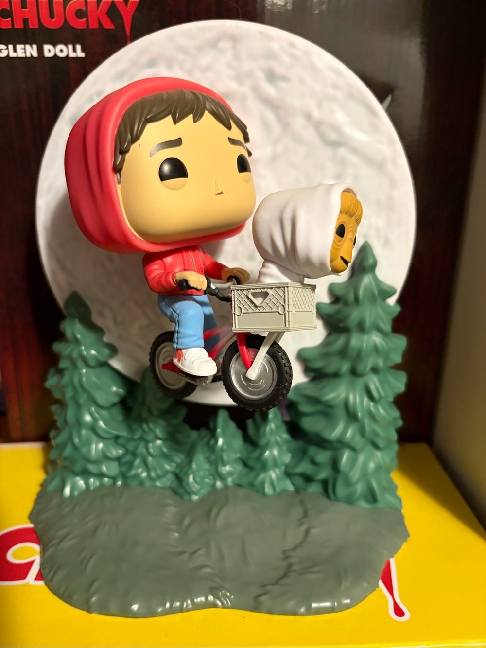 E.T. Extra-Terrestrial Movie Poster Funko Pop Glow in The Dark Toy Figure